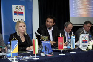 Dekan Fakulteta za menadzment u sportu, Edita Kastratovic i predsednik OKS Vlade Divac